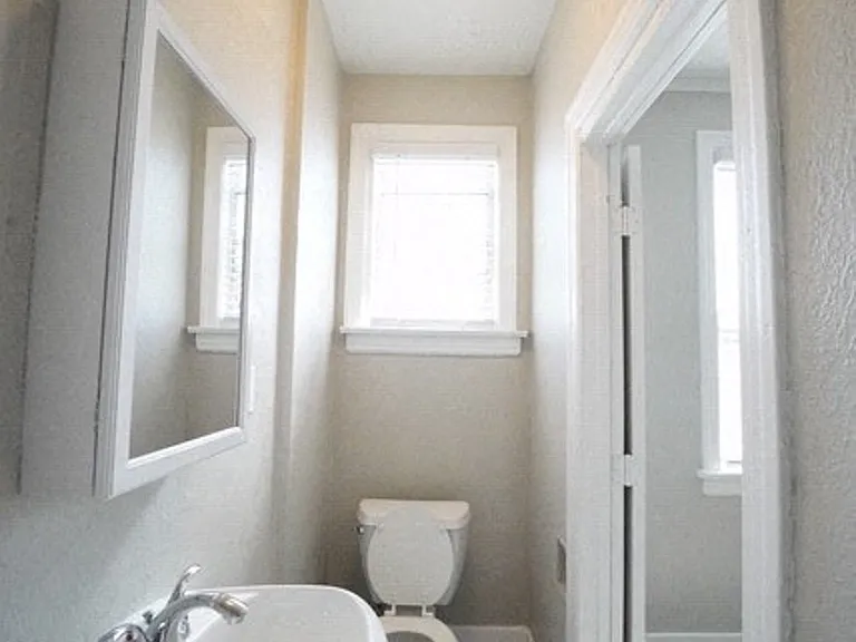 402 N. Soto St. — Photo 7