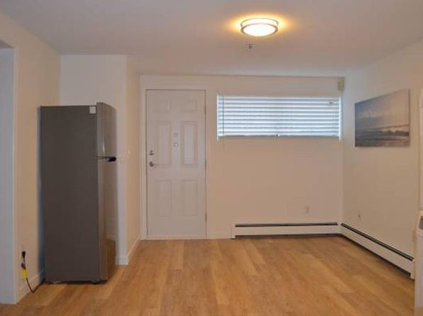 3238 Graveley St #BASEMENT, Vancouver, BC V5K 3K9