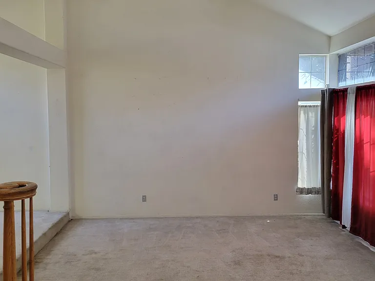 38840 Edgemont Dr — Photo 7