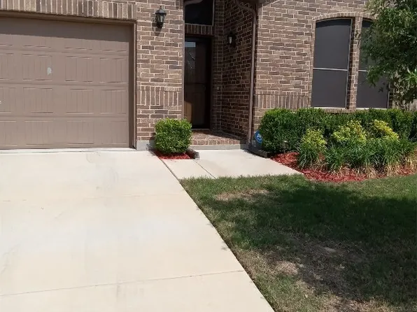 1117 Alnwick Ln, Saginaw, TX 76131