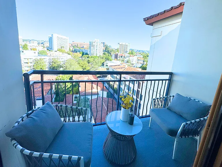 10740 Wilshire Blvd #605 — Photo 34