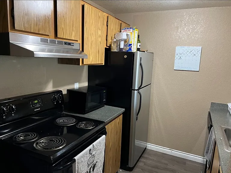Westwood Apartments — Photo 12