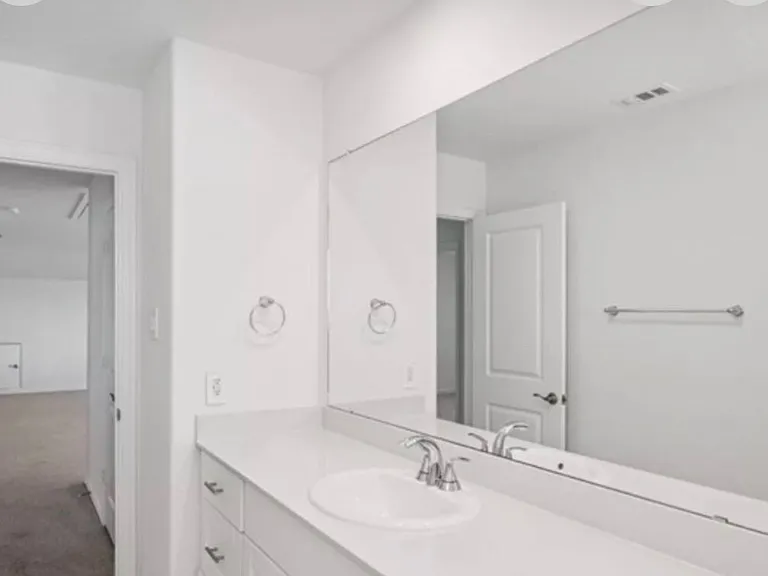 514 Clover Creek Dr — Photo 23
