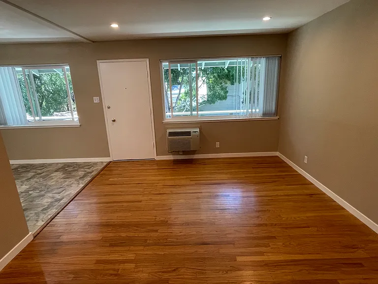 1690 Kentfield Ave #3 — Photo 3