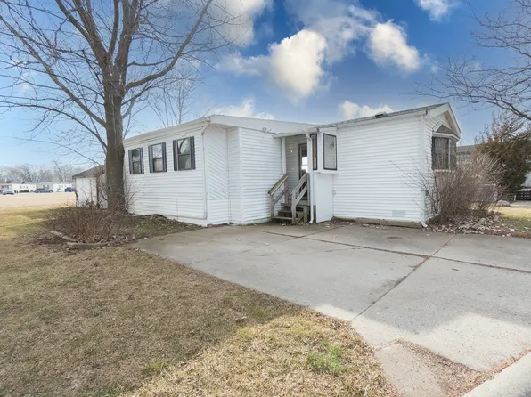 3305 Susan Cir S Lot 8, Park City, IL 60085