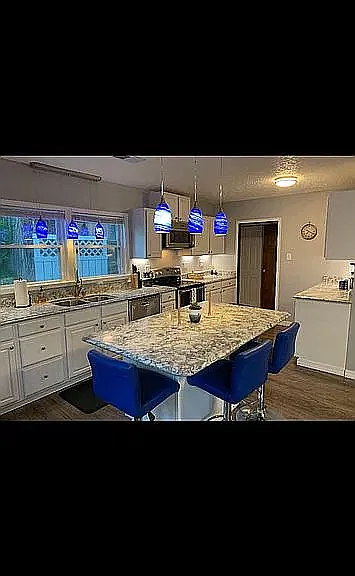 3 bed, 2000 sqft, $2,200 — Photo 4