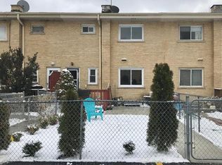 1256 N Wheeling Rd, Mount Prospect, IL 60056