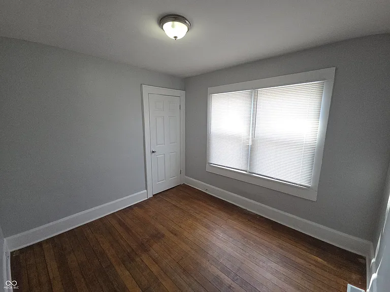 1339 Lee St — Photo 13