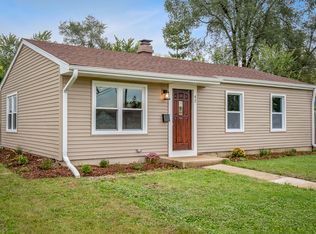 42 Belmont Dr, Romeoville, IL 60446