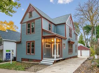 835 E John St, Appleton, WI 54911