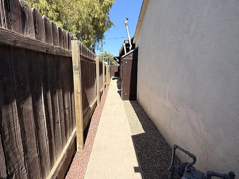 N Yale St — Photo 9