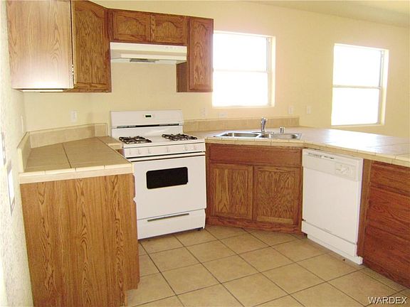 3rd image of 1647 Varner Ave