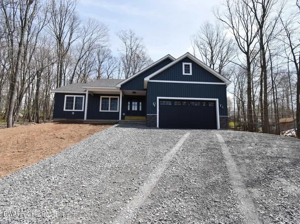 12415 Mountain Laurel Dr #18, East Stroudsburg, PA 18302