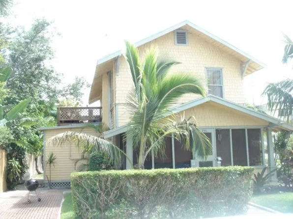 296 Vallette Way, West Palm Beach, FL 33401