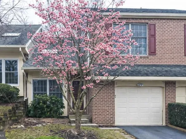 4 Willow Ct, Downingtown, PA 19335