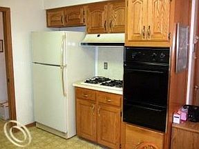 4th image of 25932 Midway St