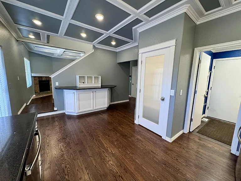 11260 Jersey Way — Photo 7