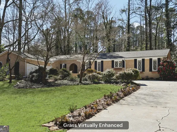1885 Trotters Ln, Stone Mountain, GA 30087
