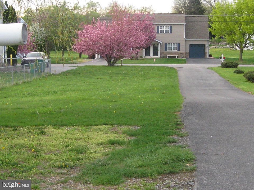 2nd image of 75 Wilkson Ln #2