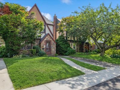 8771 253rd Street, Bellerose, NY, 11426