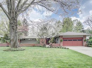 165 Croswell Rd, Columbus, OH 43214