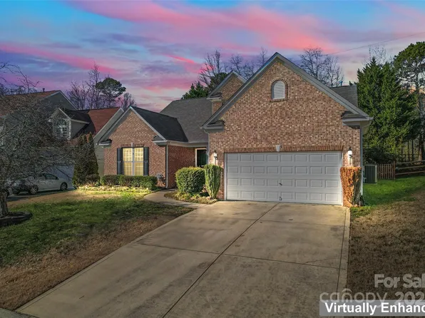 1007 Rosewater Ln, Indian Trail, NC 28079