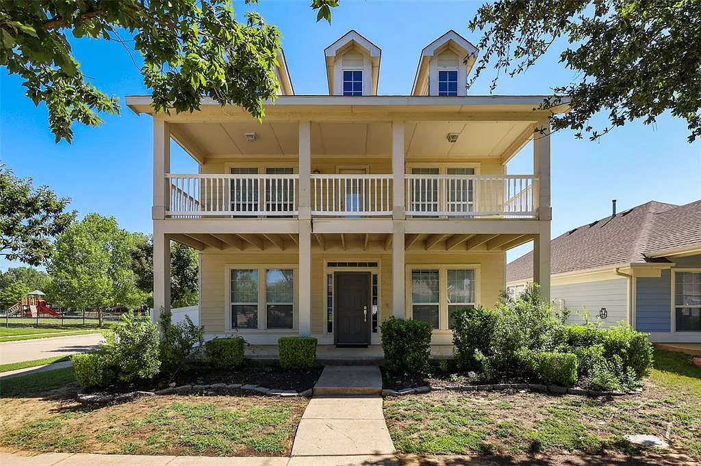 3 bed, 2.5 bath, 2263 sqft, $1,975 — Photo 1