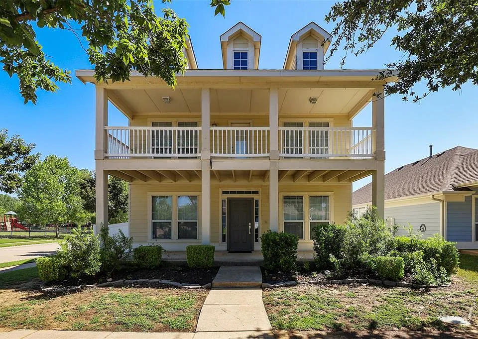 1924 Murphy Ct