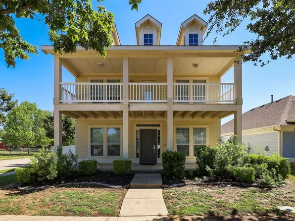 1924 Murphy Ct, Aubrey, TX 76227