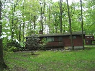 262 Greenbrier Rd, Acme, PA 15610