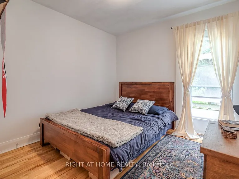 64 Royal York Rd — Photo 14