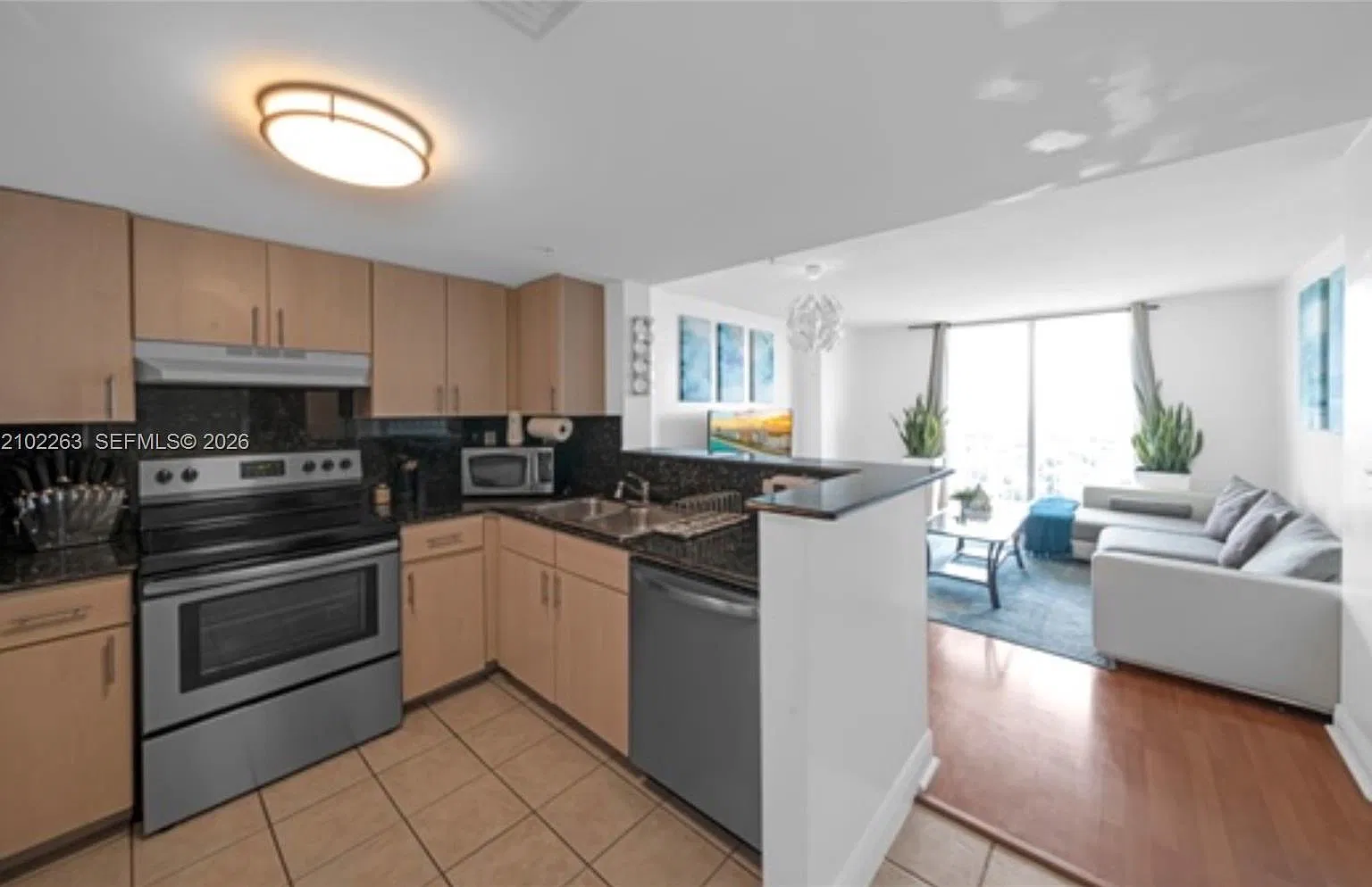 1 bed, 785 sqft, $2,450 — Photo 4