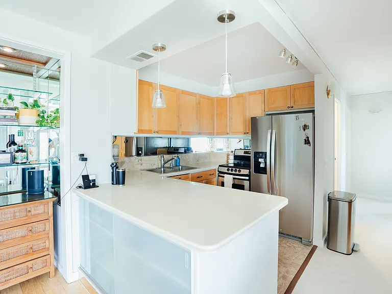430 Keoniana St — Photo 2