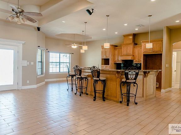 5th image of 114 Sendero W