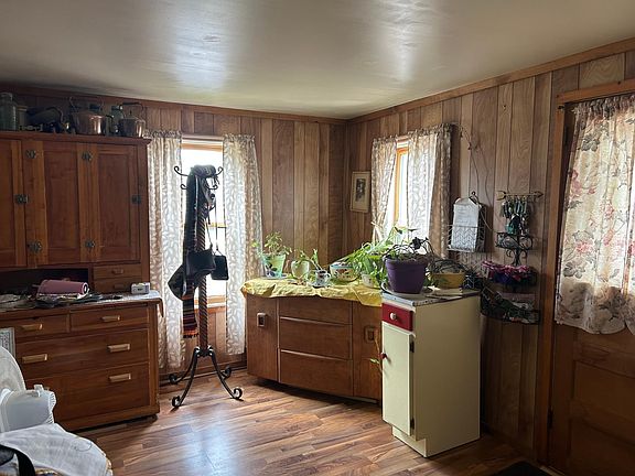5th image of 421 Cary Rd