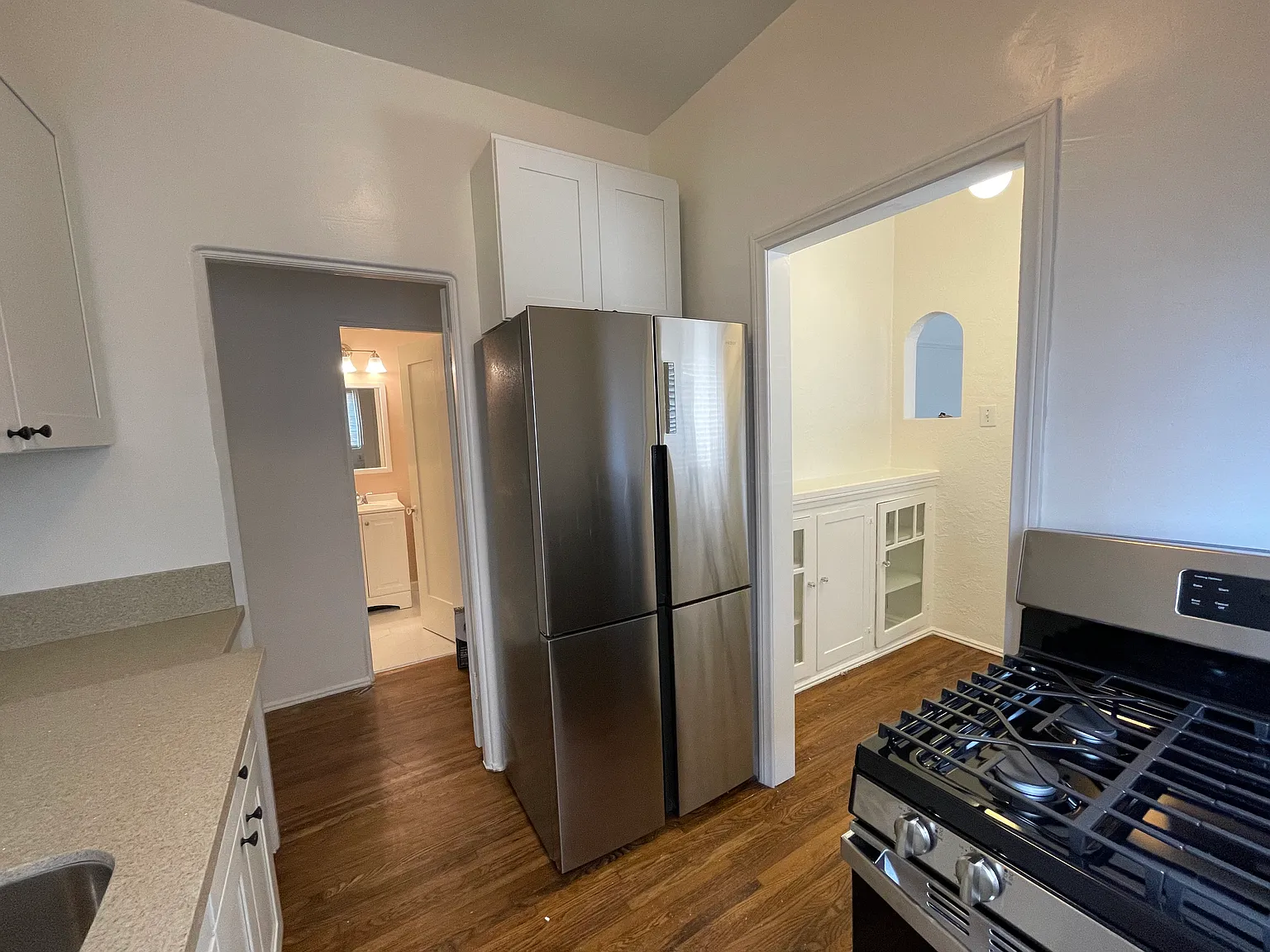 2 bed, 1000 sqft, $2,945 — Photo 4
