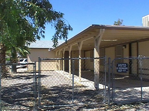 4th image of 355 Nevada Dr