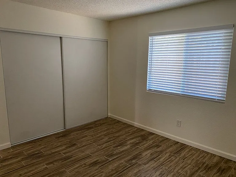 Jurupa Hacienda Apartments — Photo 4