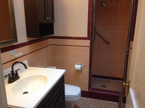 5th image of 3235 Longshore Ave