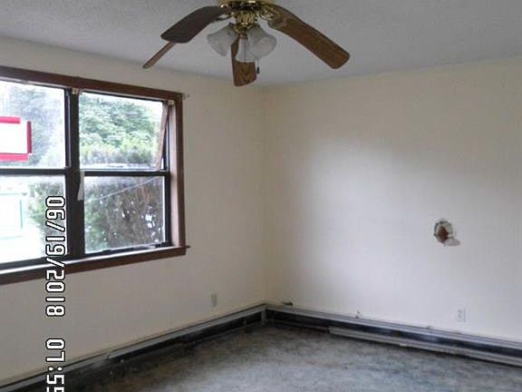 5th image of 3051 Lincoln St