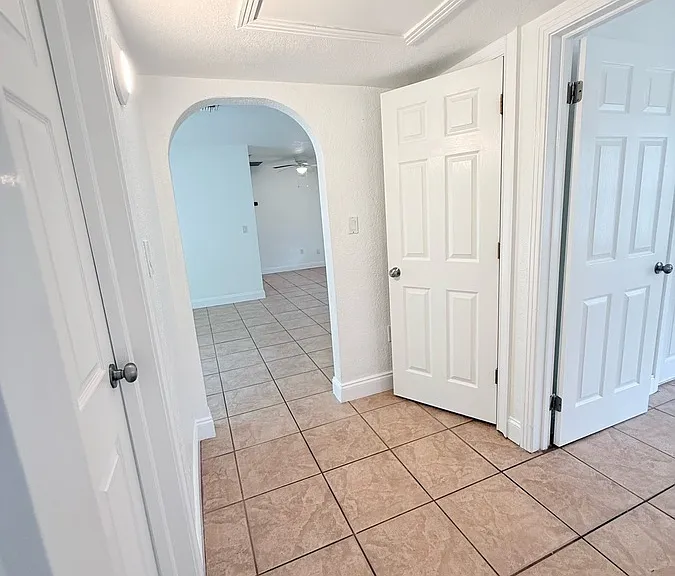 1252 Eldridge St — Photo 14