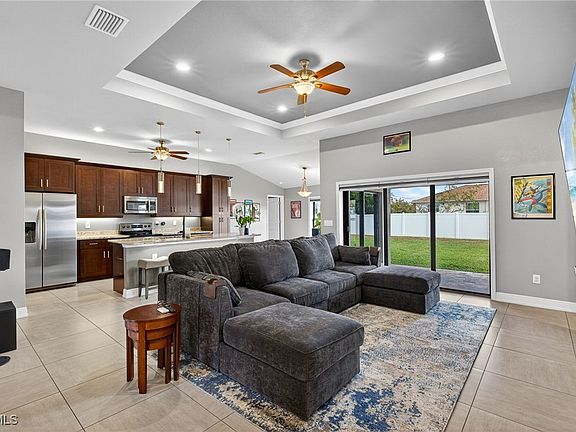 4th image of 1203 SW 11th Pl
