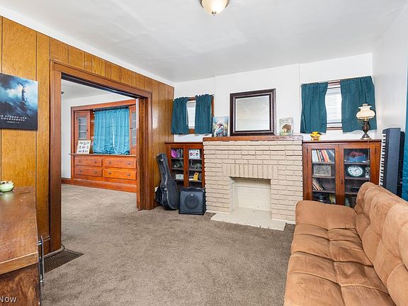 3rd image of 449 Cole Ave