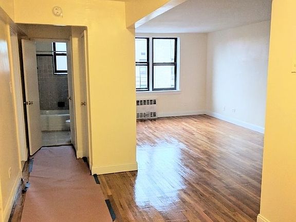 2nd image of 130 E 18th St APT 6I