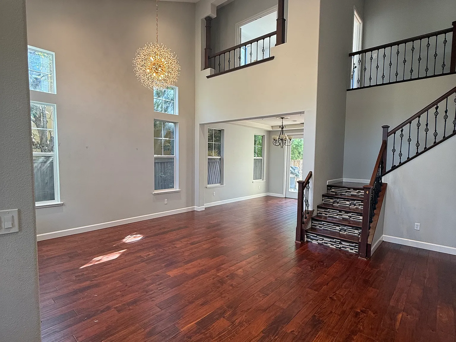 4 bed, 2.5 bath, 2337 sqft, $5,250 — Photo 1