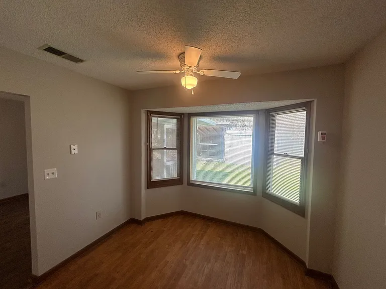 307 Stratford Pl — Photo 20