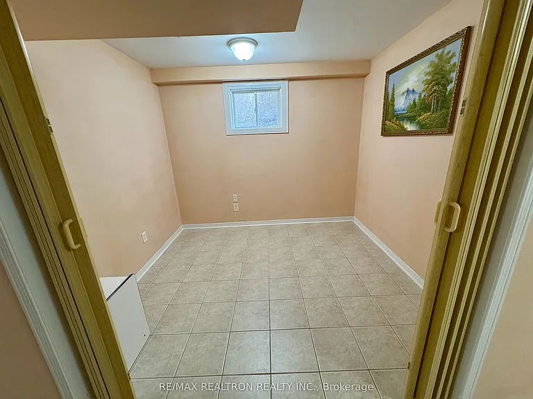 11 Hubner Dr #BASEMENT — Photo 25