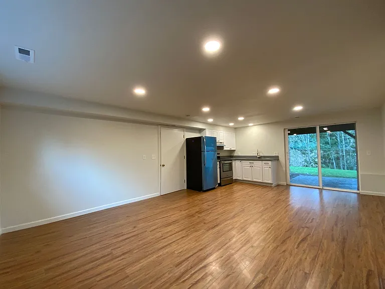 1628 202nd Pl SW — Photo 17