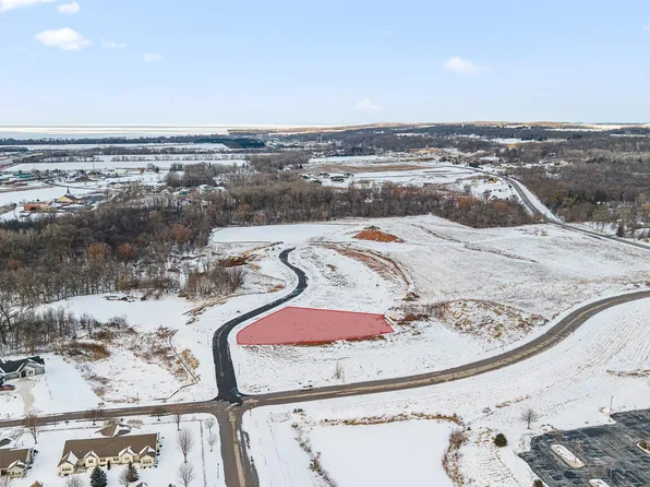 137 Hidden Valley Cir #13, Fond Du Lac, WI 54937