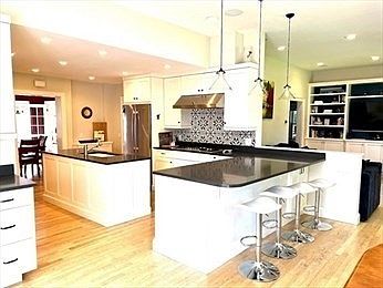 4th image of 12 Kilburn Rd #12
